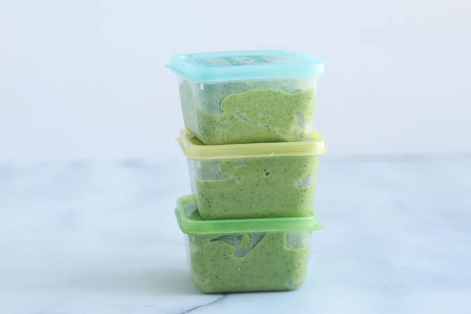 broccoli-puree-in-storage-containers