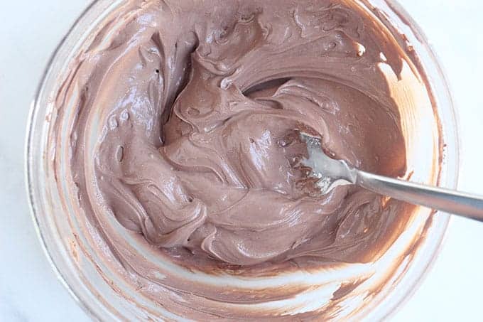 chocolate-frosting-in-bowl