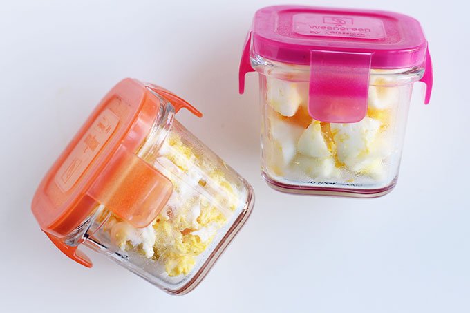 leftover-eggs-in-small-storage-containers