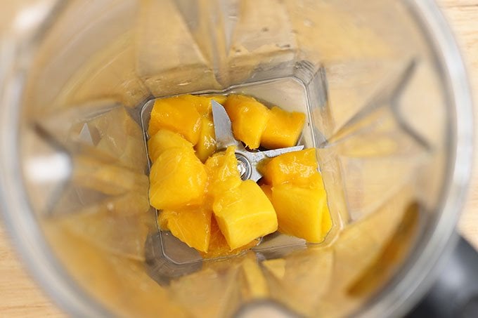 mango cubes in blender